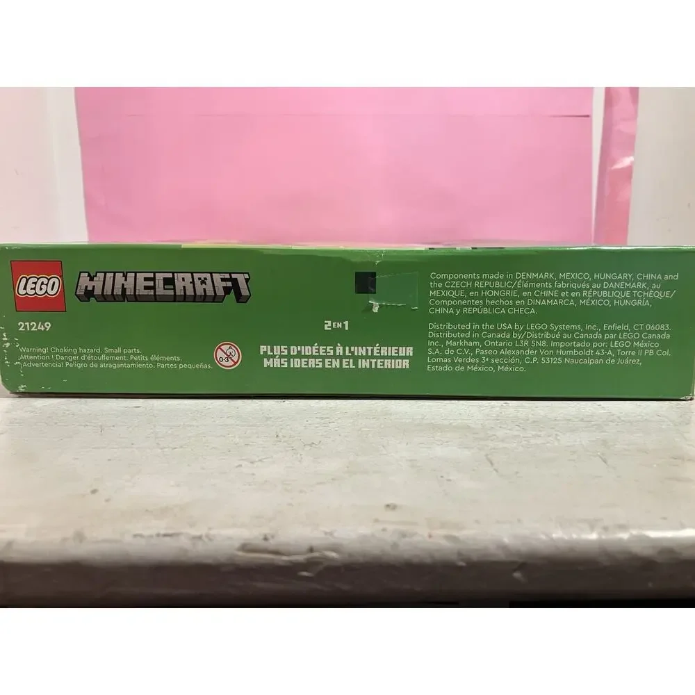 LEGO Minecraft: The Crafting Box 4.0 (21249) Brand New Sealed. Damaged Box